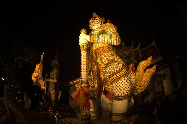 Nacht Scène Thaise Giant Voogd Voordeur Van Wijding Hall Wat — Stockfoto