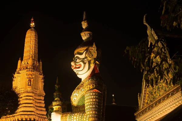 Night Scene Thai Giant Guardian Front Entrance Ordination Hall Wat — Stock Photo, Image