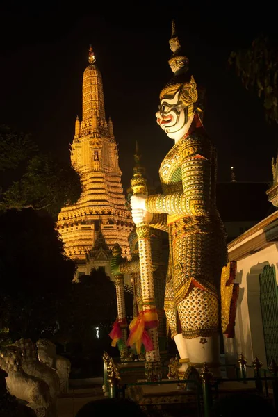 Night Scene Thai Giant Guardian Front Entrance Ordination Hall Wat — Stock Photo, Image