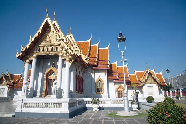 Benchamabophit 寺的佛教教堂, 曼谷的大理石寺庙. 泰国. — 图库照片
