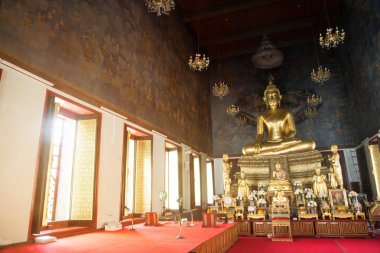 Altın ana Wat sıçan Natda Buda Ram Worawihan Manastırı.