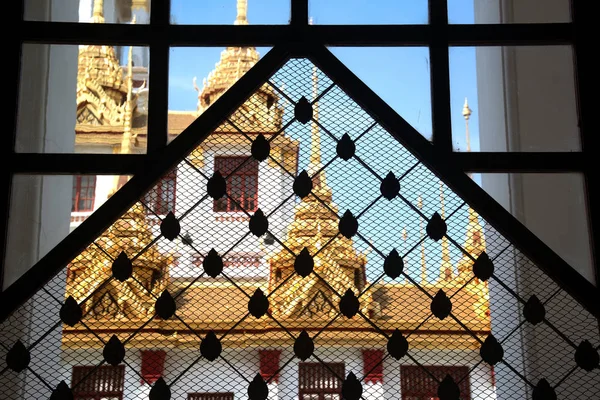 Vista panorâmica do interior em Wat Rat Natda Ram Worawihan Monaste — Fotografia de Stock