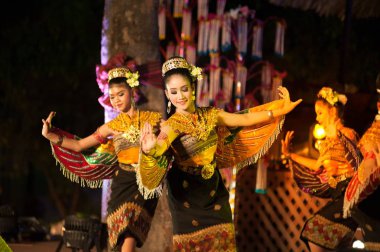 Tayland bir Northeathern geleneksel dans Kinaree dans..