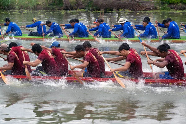 Campeonato tailandés de carreras de barcos largos . —  Fotos de Stock