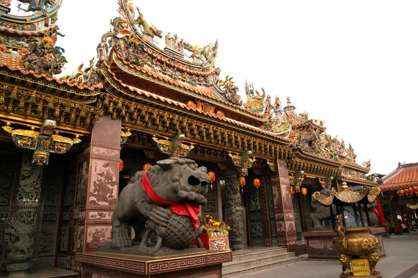 Chinese grote heiligdom en tempel in Thailand. — Stockfoto