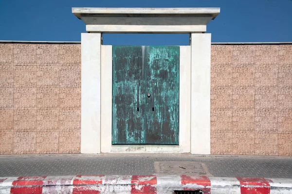 Puerta Hierro Verde Pared Como Fondo Textura Puerta Hierro Pared — Foto de Stock