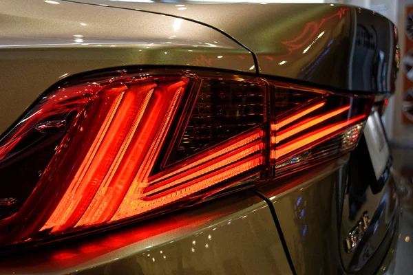 Detalle en la luz trasera de un coche . —  Fotos de Stock