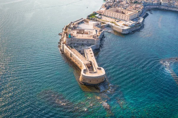 Siracusa Sicilia. Veduta aerea della fortezza di Maniace a Ortigia . — Foto Stock