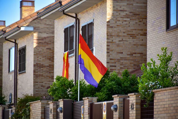 Spanish Republican Flag Residential Street — Stock Photo, Image