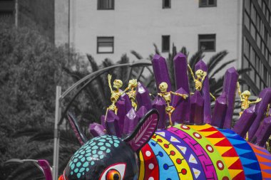 Meksika Alebrijes Yürüyüşü, her yıl kasım ayında Mexico City 'de 