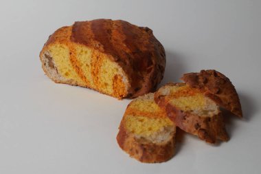 Yuvarlak çörek, iki çizgili renk, tüm süperiro kısmı.