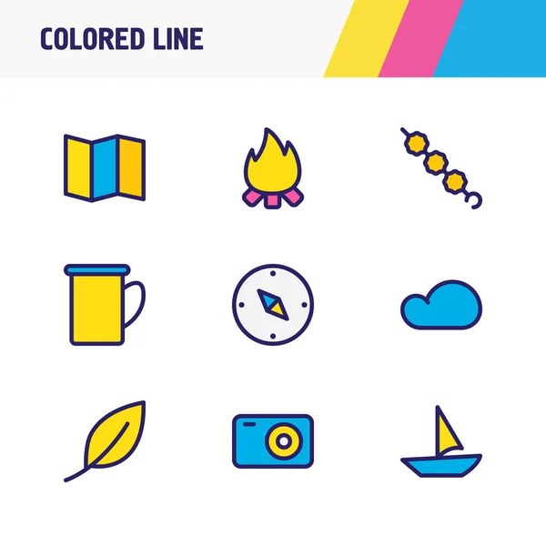 Illustration de 9 icônes touristiques ligne colorée. Ensemble modifiable de feuilles, flammes, compas et autres éléments d'icône . — Photo