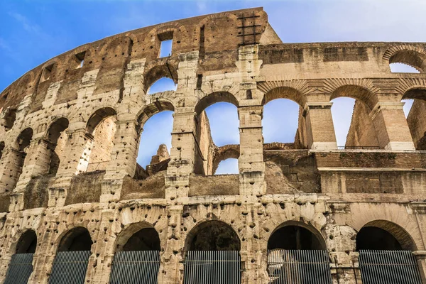 Foto Colosseum in Rome, Italië — Stockfoto