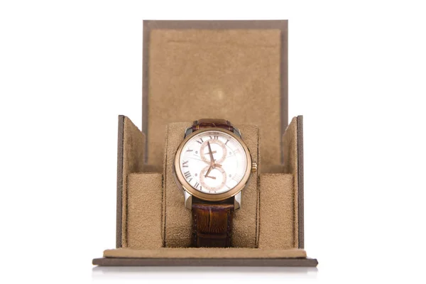 Hand horloge geïsoleerd op de witte achtergrond, oude klassieke wristwat — Stockfoto