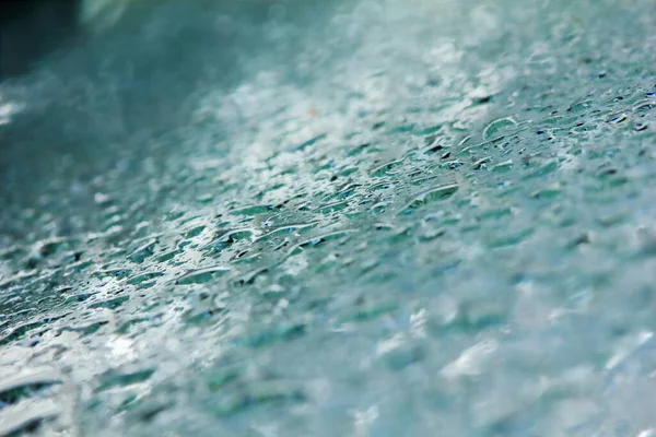Frischer Regentropfen Der Natur Auf Sauberem Glas Als Hintergrund — Stockfoto