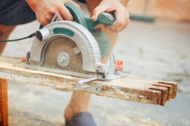 Daire ahşap tahta kesme