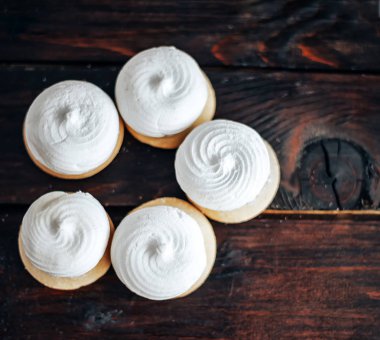 Kek kurabiye ve zephyr