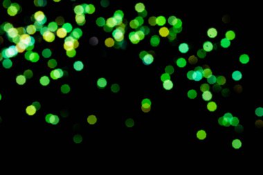 Siyah arkaplanda bokeh ışıkları