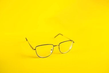 metal retro gözlükler