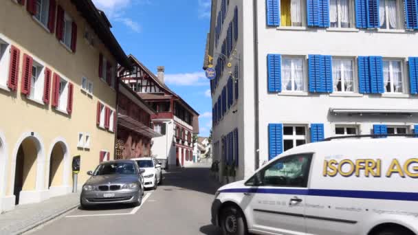 バッハ スイス エイプリル27 2020 ラサウストゥブから福音改革教会の鐘楼への銃撃戦 — ストック動画