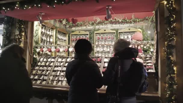法国科勒曼 2019年12月10日 科尔马的神奇圣诞时刻 在全法国最吸引人和最有氛围的圣诞市场之一 人们购买当地产品 — 图库视频影像