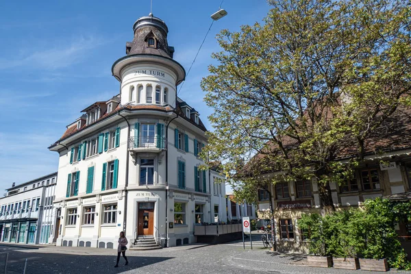 瑞士兰根塔尔 2020年5月9日 兰根塔尔是瑞士伯尔尼州Oberaargau行政区的一个城镇和政治自治市 有塔楼的餐厅 — 图库照片