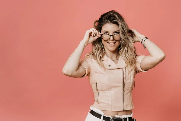 Cute Cheerful Blonde Woman Glasses Wearing Light Pink Leather Jacket — Stock Photo, Image