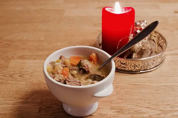 Kuzu kaburga çorbası