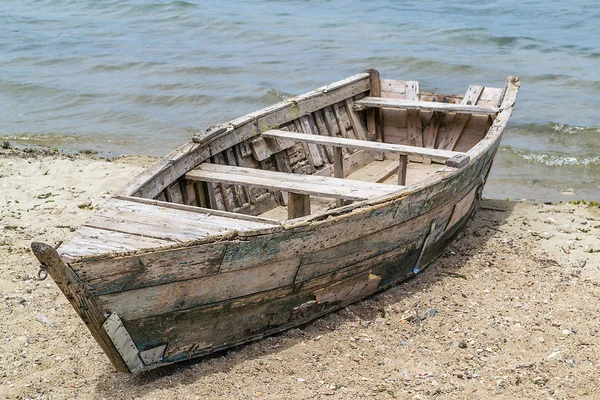 Old wooden boat — Stock Photo, Image