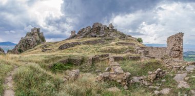 Antik yüksek arazi kale