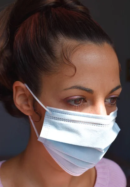 Young Woman Surgical Mask Quarantined Due Coronavirus — Stock Photo, Image