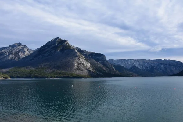 Banff, Jasper ve Lake Louise Kanada 'daki ulusal parklar.