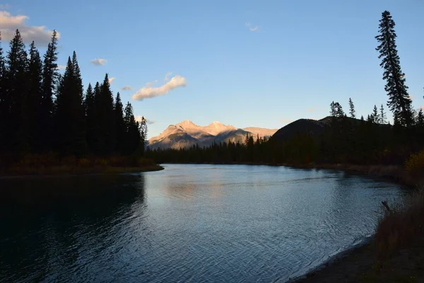 Banff, Jasper ve Lake Louise Kanada 'daki ulusal parklar.