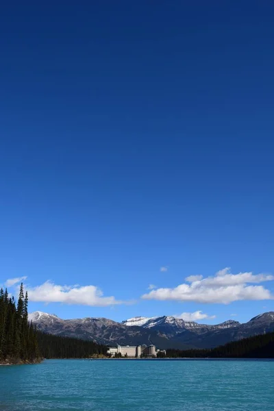 Banff, Jasper ve Lake Louise Kanada 'daki ulusal parklar.