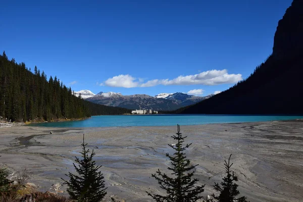 Banff, Jasper ve Lake Louise Kanada 'daki ulusal parklar.