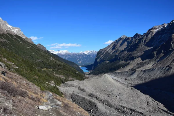 Banff, Jasper ve Lake Louise Kanada 'daki ulusal parklar.