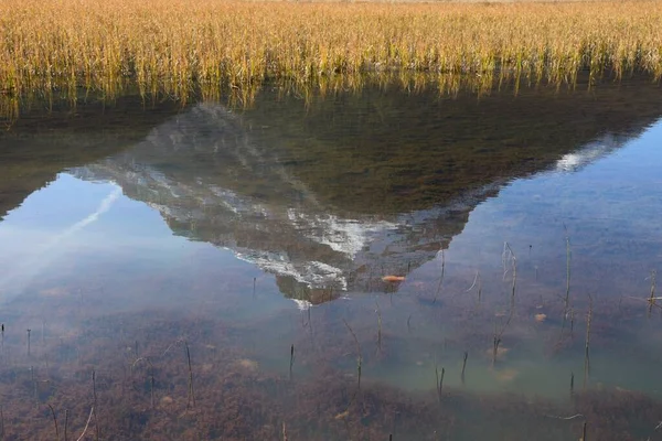 Banff, Jasper ve Lake Louise Kanada 'daki ulusal parklar.