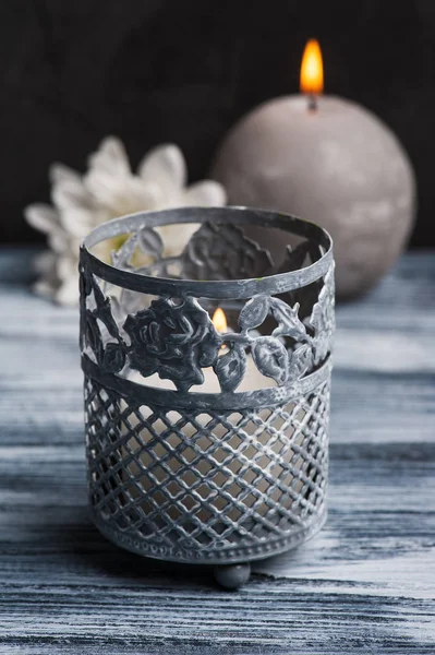Samenstelling van de spa met verlichte kaarsen — Stockfoto