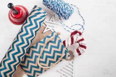 Noel hediyesi sicim kaydırma