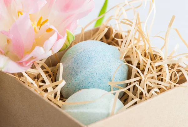 SPA still life, tulips, craft boxe and bath bombs — Stock Photo, Image