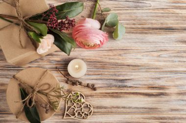 Hediyeler ve Düğünçiçeği çiçek