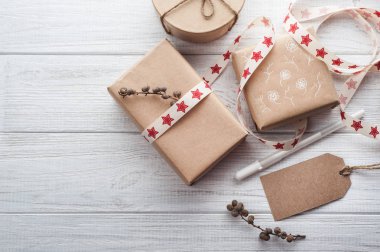 hediye kutuları etiketi ile 