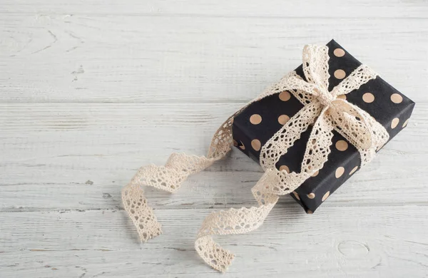 Cajas de regalo y cinta de encaje — Foto de Stock