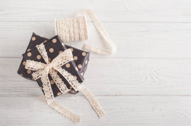 Hediye kutuları ve dantel kurdele 