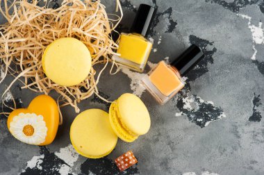 Sarı macaroons, kalp, neil Lehçe