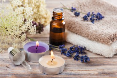 Esans ve havlu Spa kompozisyonu