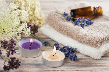 Esans ve havlu Spa kompozisyonu