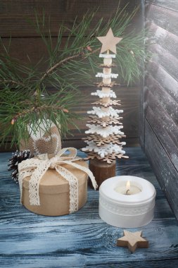 İskandinav tarzı ahşap Noel ağacı