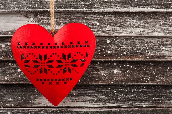 Rode kersthart in Scandinavische stijl — Stockfoto