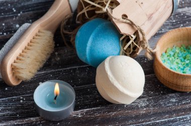 Banyo aksesuarları rustik ahşap tablo